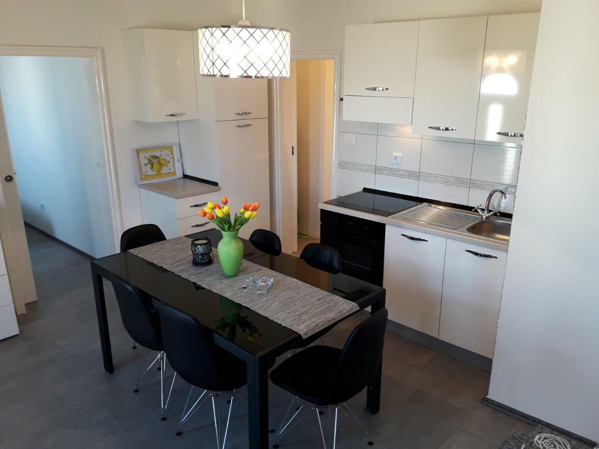 Apartmani Tajana Sukošan 외부 사진